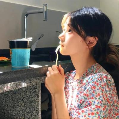 萌芽封面